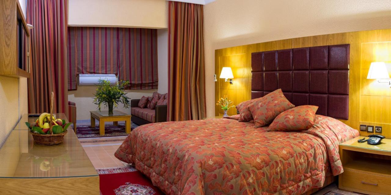 Chems Le Tazarkount Hotel อฟาวเรอร์ ภายนอก รูปภาพ