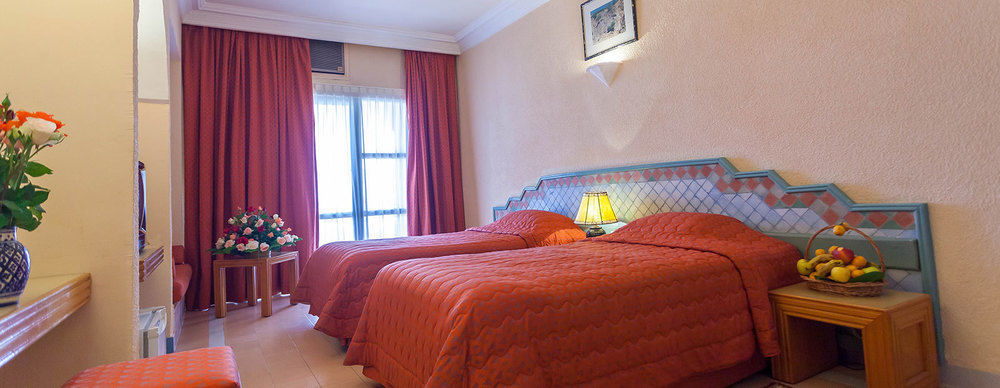 Chems Le Tazarkount Hotel อฟาวเรอร์ ภายนอก รูปภาพ